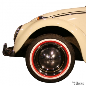 White/red wall ring (small) 15 inch