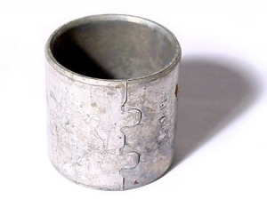 Small end bushing